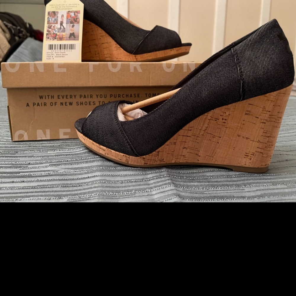 NWT Toms Stella Black Denim Peep Toe Wedge